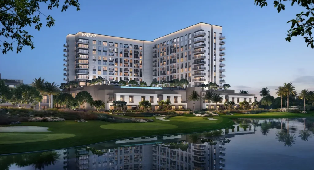 Immeuble moderne près d'un golf Golf Vale Emaar South
